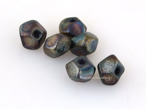 GOTHIC BLACK Faceted Nugget Rocks