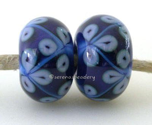 Periwinkle Iris Flowers one pair of purple and lilac purple beads with new violet flowers 6x12 mm 2.5 mm hole Default Title